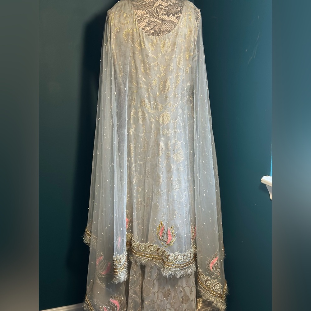 Pakistani Bridal gown - Picture 8 of 12